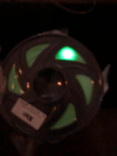 Cargar imagen en el visor de la galería, Brillan en la Oscuridad PLA